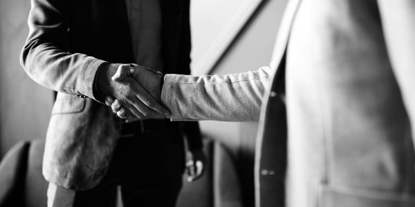 Abogados Extranjería para Extranjeros y No Residentes les Planes d'Hostoles · Contrato Compra-Venta